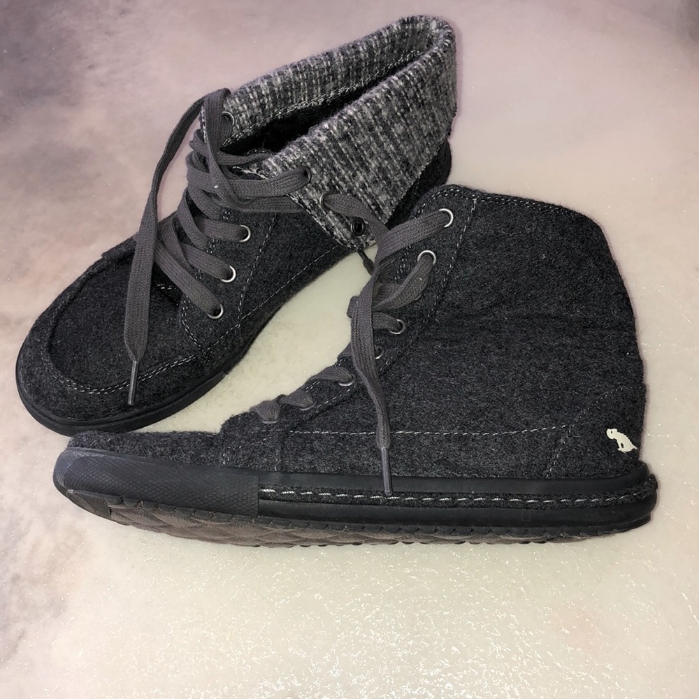 Rocket Dog high tops or boots.➰ size 7.5